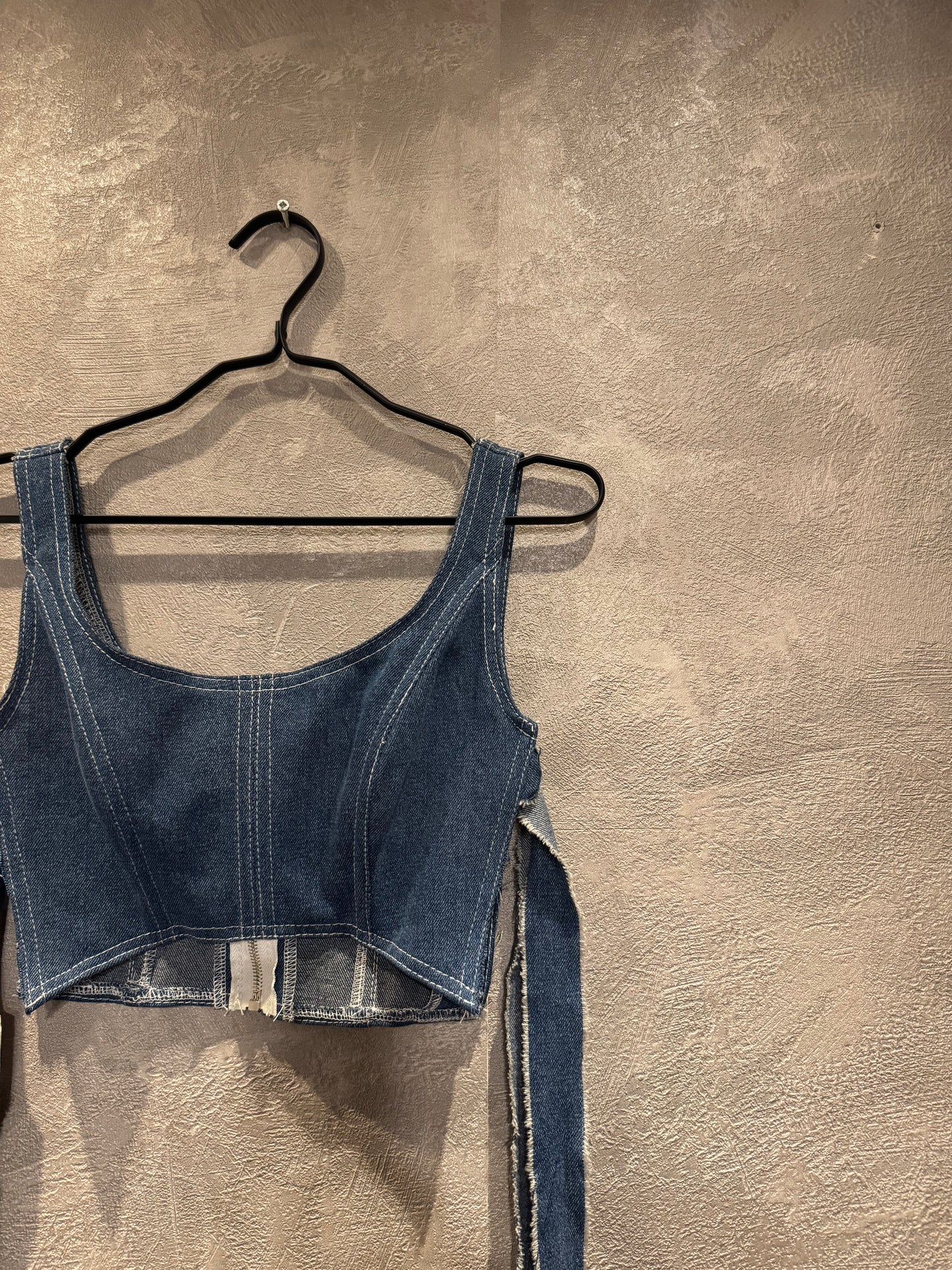 Denim open-side top