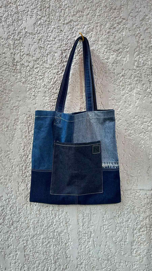 Parisukat Tote Bag