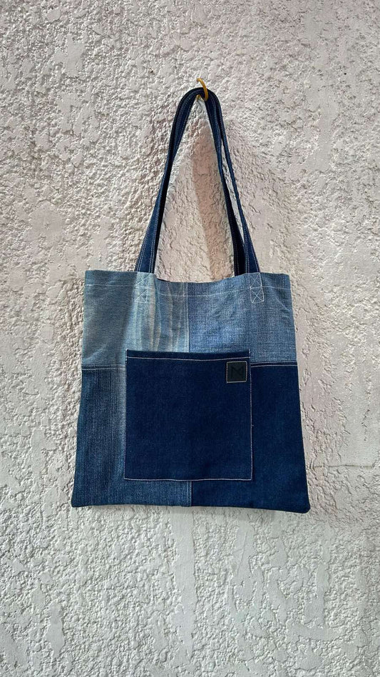 Parisukat Tote Bag