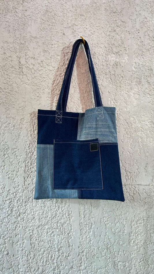 Parisukat Tote Bag